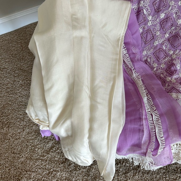 Purple and White Patterned Dress - Picture 10 of 11